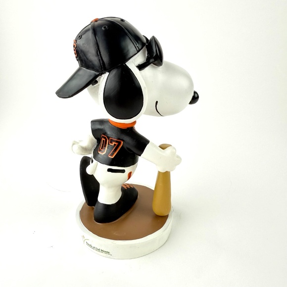 San Francisco Giants Baseball Vintage "Joe Cool" Snoopy 2007 Bobblehead - Picture 3 of 6